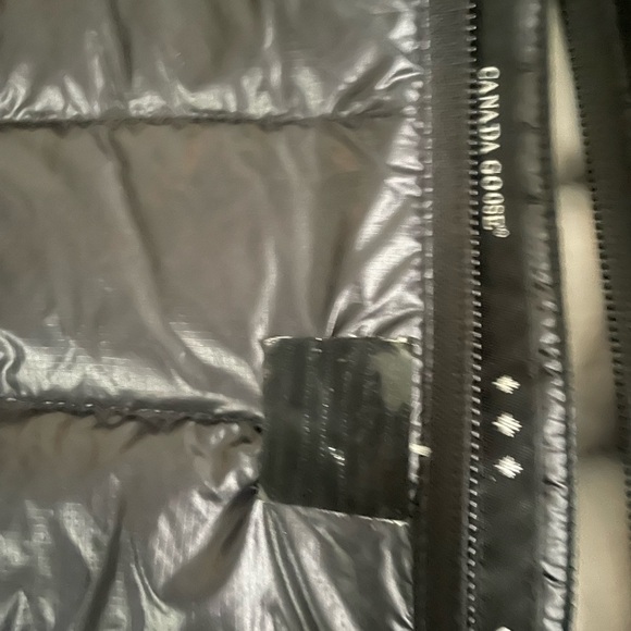 Women’s Canada Goose Lightweight Down Jacket - Picture 3 of 3